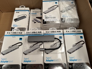 41x Adapter USB-C (38x 6-in-1, 3x 5-in-1)
